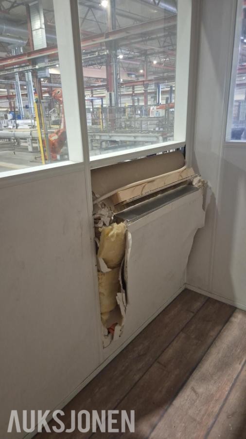 Isolert kontorbrakke / kontormodul med strøm – 4,80 × 2,39 m